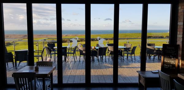 Al fresco dining in Dorset, Fat Badger