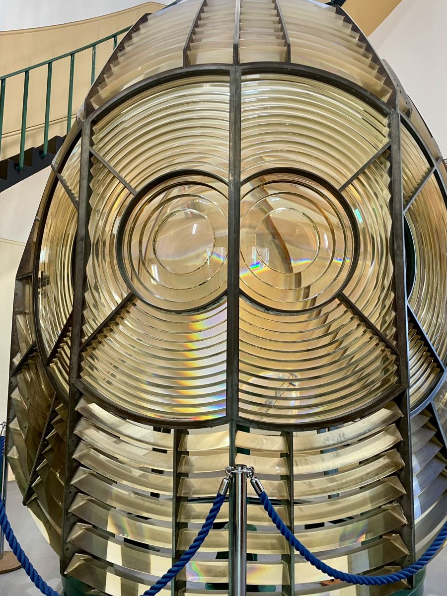 Lighthouse lamp portland