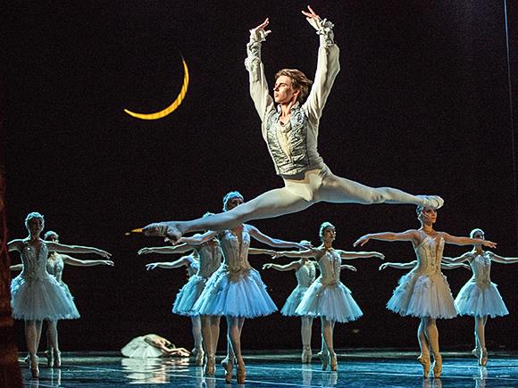 Swan Lake - Russian State Ballet
