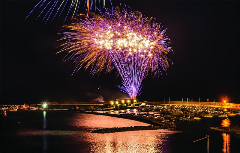 Spectacular Fireworks Display